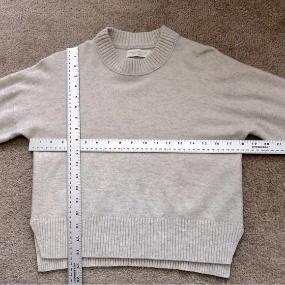 Abercrombie & Fitch Cashmere Mock Neck Sweater - Picture 5 of 7